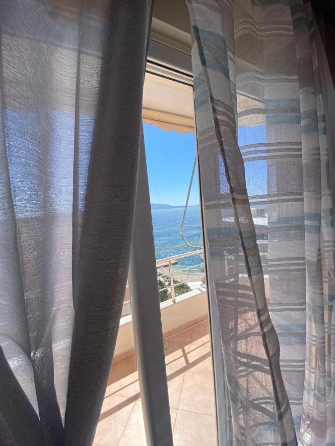 Titi'S Apartment Saranda Buitenkant foto